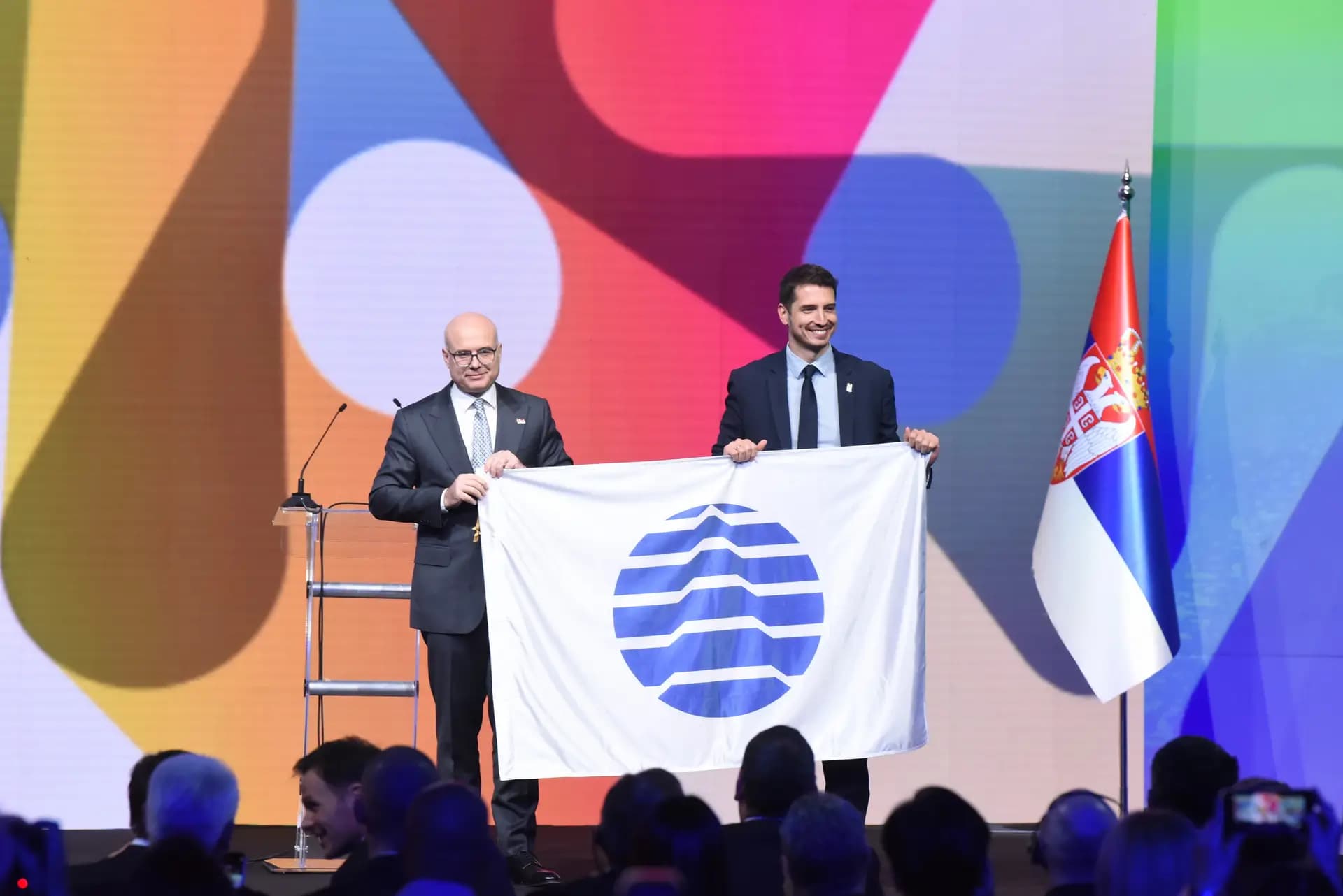 Srpskoj delegaciji uručena zastava BIE